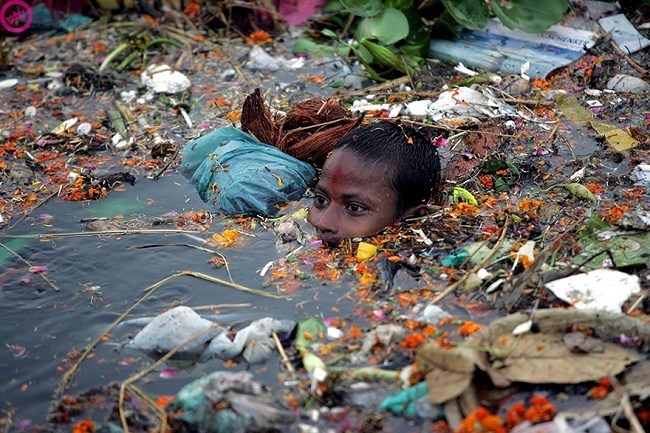 Polluted water in India